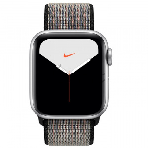 Купить Apple Watch Series 5 // 44мм GPS // Корпус из алюминия серебристого цвета, спортивный браслет Nike цвета «синяя пастель/раскалённая лава»