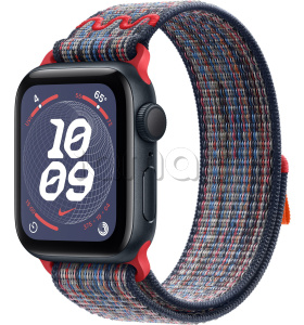 Купить Apple Watch SE // 44мм GPS // Корпус из алюминия цвета «тёмная ночь», спортивный браслет Nike цвета «Синий/красный» (2024)