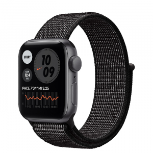 Apple Watch SE // 40мм GPS // Корпус из алюминия цвета «серый космос», спортивный браслет Nike чёрного цвета (2020)