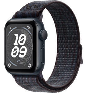 Apple Watch SE // 44мм GPS // Корпус из алюминия цвета «тёмная ночь», спортивный браслет Nike цвета «Черный/синий» (2024)