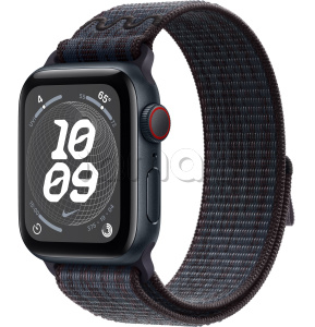 Купить Apple Watch SE // 44мм GPS+Cellular // Корпус из алюминия цвета «тёмная ночь», спортивный браслет Nike цвета «Черный/синий» (2024)
