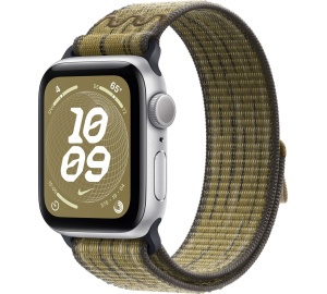 Apple Watch SE // 40мм GPS // Корпус из алюминия серебристого цвета, спортивный браслет Nike цвета «Зеленый/серый» (2024)