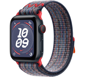 Apple Watch SE // 40мм GPS+Cellular // Корпус из алюминия цвета «тёмная ночь», спортивный браслет Nike цвета «Синий/красный» (2024)