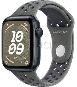 Купить Apple Watch SE // 44мм GPS // Корпус из алюминия цвета «тёмная ночь», спортивный ремешок Nike цвета «Карго хаки» (2024)