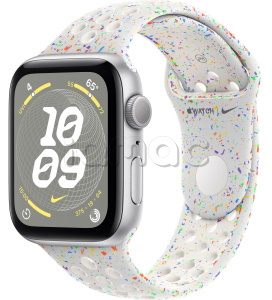 Купить Apple Watch SE // 44мм GPS // Корпус из алюминия серебристого цвета, спортивный ремешок Nike цвета «Чистая платина» (2024)