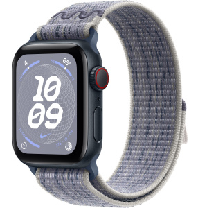 Apple Watch SE // 44мм GPS+Cellular // Корпус из алюминия цвета «тёмная ночь», спортивный браслет Nike цвета «Серый/синий» (2024)