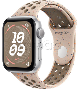Купить Apple Watch SE // 44мм GPS // Корпус из алюминия серебристого цвета, спортивный ремешок Nike цвета «Пустынный камень» (2024)