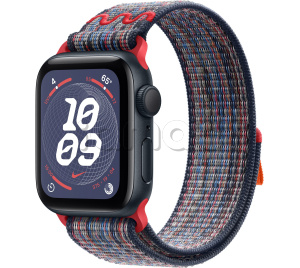 Купить Apple Watch SE // 40мм GPS // Корпус из алюминия цвета «тёмная ночь», спортивный браслет Nike цвета «Синий/красный» (2024)