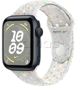 Купить Apple Watch SE // 44мм GPS // Корпус из алюминия цвета «тёмная ночь», спортивный ремешок Nike цвета «Чистая платина» (2024)