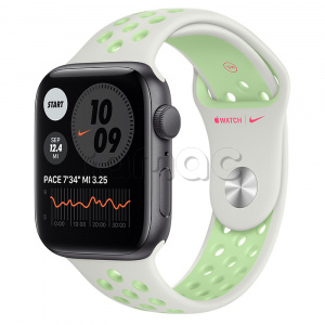 Купить Apple Watch SE // 44мм GPS // Корпус из алюминия цвета «серый космос», спортивный ремешок Nike цвета «Еловая дымка/пастельный зелёный» (2020)