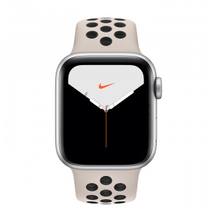 Купить Apple Watch Series 5 // 40мм GPS // Корпус из алюминия серебристого цвета, спортивный ремешок Nike цвета «песчаная пустыня/чёрный»