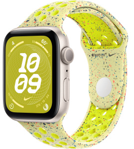 Apple Watch SE // 44мм GPS // Корпус из алюминия цвета «сияющая звезда», спортивный ремешок Nike цвета «Электрическая вспышка» (2024)