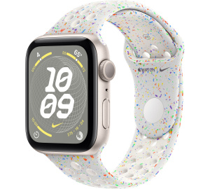 Apple Watch SE // 40мм GPS // Корпус из алюминия цвета «сияющая звезда», спортивный ремешок Nike цвета «Чистая платина» (2024)