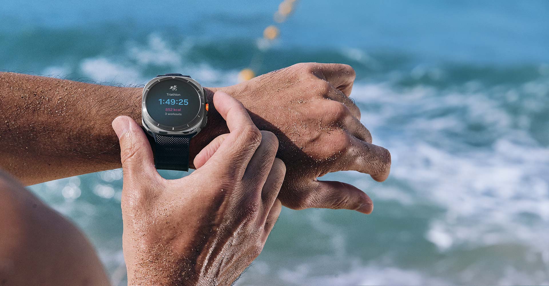 galaxy-watch-ultra-triathlon-bg2-pc.jpg