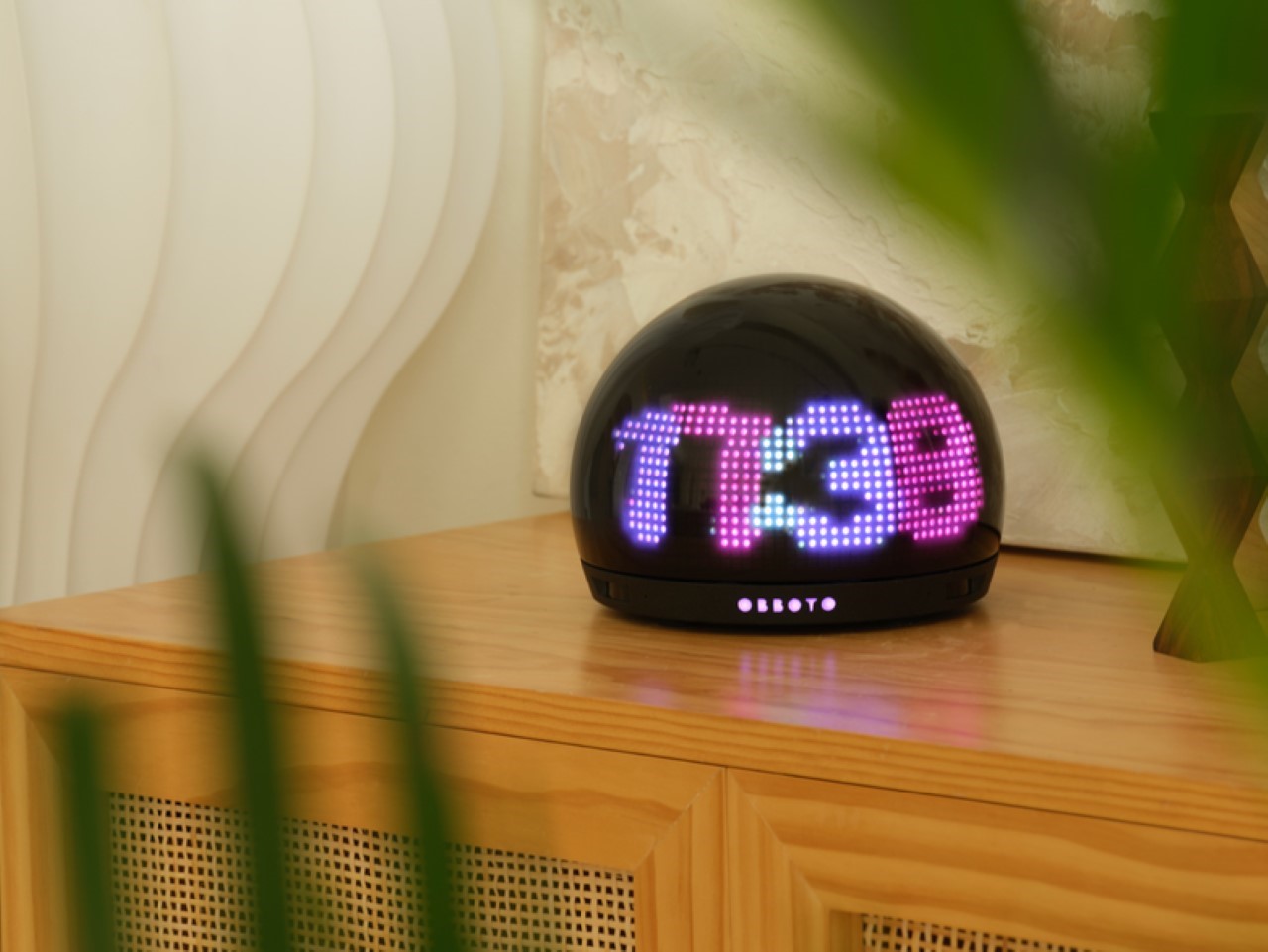 obboto_mini_sphere_glowbot_8.jpg obboto_mini_sphere_glowbot_8.jpg