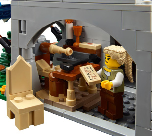 Конструктор Lego Icons Городская площадь Medieval Town Square (10332)