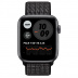 Apple Watch SE // 40мм GPS // Корпус из алюминия цвета «серый космос», спортивный браслет Nike чёрного цвета (2020)
