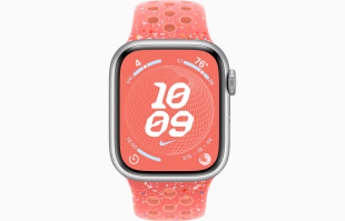 Apple Watch Series 9 // 41мм GPS // Корпус из алюминия серебристого цвета, спортивный ремешок Nike цвета "волшебный уголек"