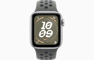 Apple Watch SE // 44мм GPS+Cellular // Корпус из алюминия серебристого цвета, спортивный ремешок Nike цвета «Карго хаки» (2024)