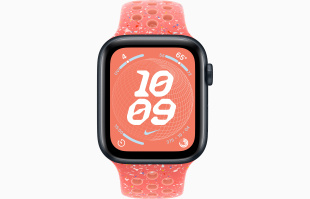 Apple Watch SE // 44мм GPS // Корпус из алюминия цвета «тёмная ночь», спортивный ремешок Nike цвета «Волшебный уголек» (2024)