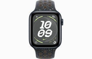 Apple Watch SE // 44мм GPS // Корпус из алюминия цвета «тёмная ночь», спортивный ремешок Nike цвета «Полуночное небо» (2024)