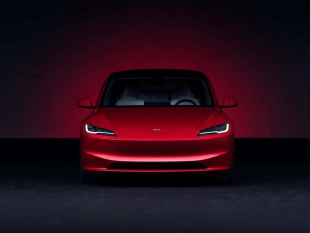 Tesla Model 3 Performance, Red Multi-Coat