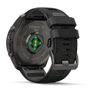 Мультиспортивные часы Garmin Fenix 9 Pro (43mm), титановый корпус Carbon Gray DLC, черный силиконовый ремешок (Black/Pebble Gray)