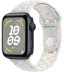 Apple Watch SE // 44мм GPS // Корпус из алюминия цвета «тёмная ночь», спортивный ремешок Nike цвета «Чистая платина» (2024)
