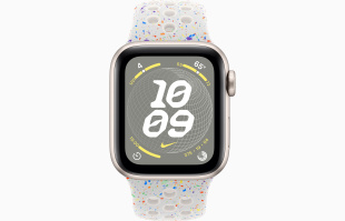 Apple Watch SE // 44мм GPS+Cellular // Корпус из алюминия цвета «сияющая звезда», спортивный ремешок Nike цвета «Чистая платина» (2024)
