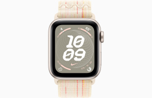 Apple Watch SE // 44мм GPS+Cellular // Корпус из алюминия цвета «сияющая звезда», спортивный браслет Nike цвета «Сияющая звезда/розовый» (2024)