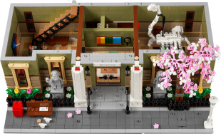 Конструктор Lego Icons Natural History Museum / Музей естественной истории (10326)