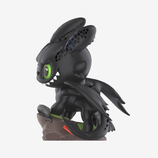 Секретный бокс с фигуркой POP MART LABUBU THE MONSTERS, How to Train Your Dragon, Blind Box (фигурка попадается случайно) (1 коробка)