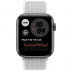 Apple Watch SE // 44мм GPS // Корпус из алюминия цвета «серый космос», спортивный браслет Nike цвета «Снежная вершина» (2020)
