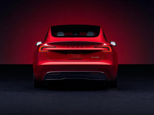 Tesla Model 3 Performance, Red Multi-Coat