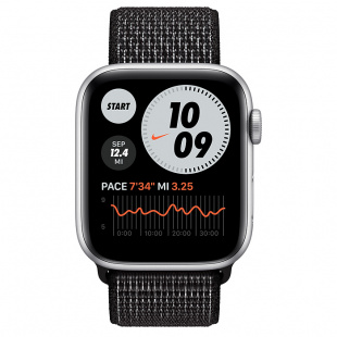 Apple Watch SE // 44мм GPS // Корпус из алюминия серебристого цвета, спортивный браслет Nike чёрного цвета (2020)