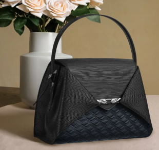 Сумка Vertu Folded V Catena Handbag (Black Storm and Dark Blue/Черный шторм, темно-синий)