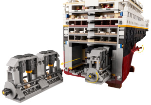 Конструктор Lego Icons Корабль Титаник Titanic (10294)