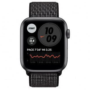 Apple Watch SE // 44мм GPS // Корпус из алюминия цвета «серый космос», спортивный браслет Nike чёрного цвета (2020)