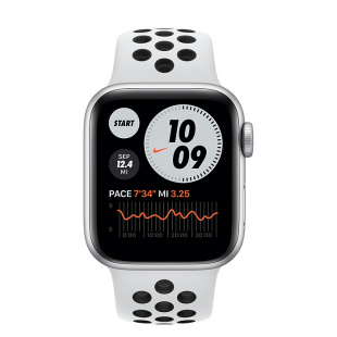 Apple Watch SE // 44мм GPS // Корпус из алюминия серебристого цвета, спортивный ремешок Nike цвета «Чистая платина/чёрный» (2020)