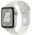 Apple Watch SE // 44мм GPS // Корпус из алюминия серебристого цвета, спортивный ремешок Nike цвета «Чистая платина» (2024)